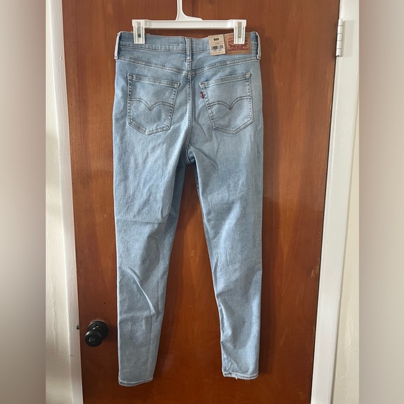 NWT Women's Levi’s 720 High-Rise Stretchy Super-Skinny Jeans - Picture 3 of 5